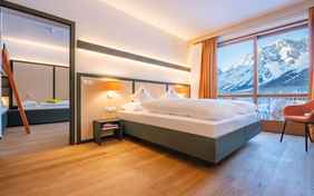 Schlafzimmer Suite Rotwand